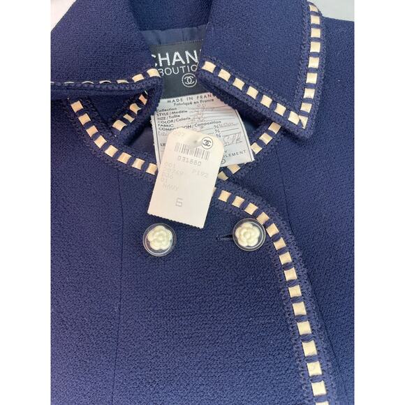 Chanel Vintage 1992 Spring Collection Tweed Wool Suit – Size 36 - Picture 14 of 15